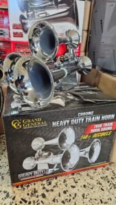 TG Chrome & Truck Accessories - Bocinas_